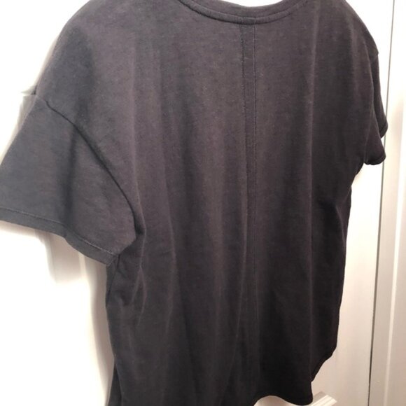 THE NORTH FACE Women's Emerine Black T Shirt - Picture 12 of 12